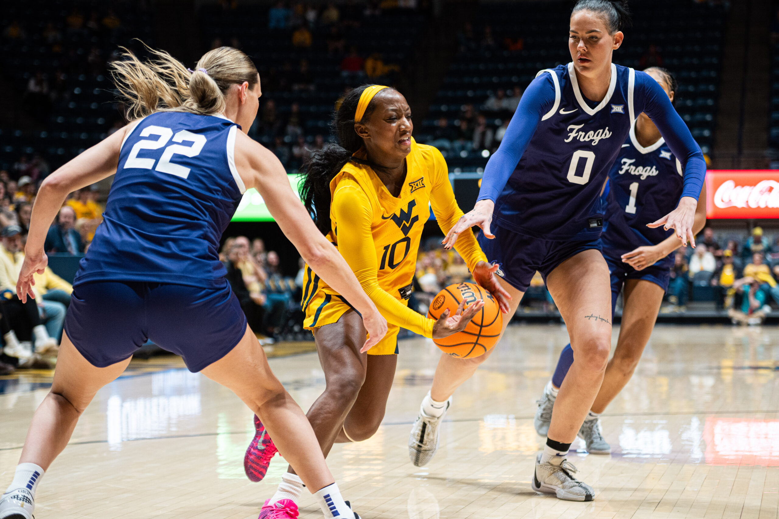 Marta Suarez beats the buzzer, No. 10 TCU holds off West Virginia